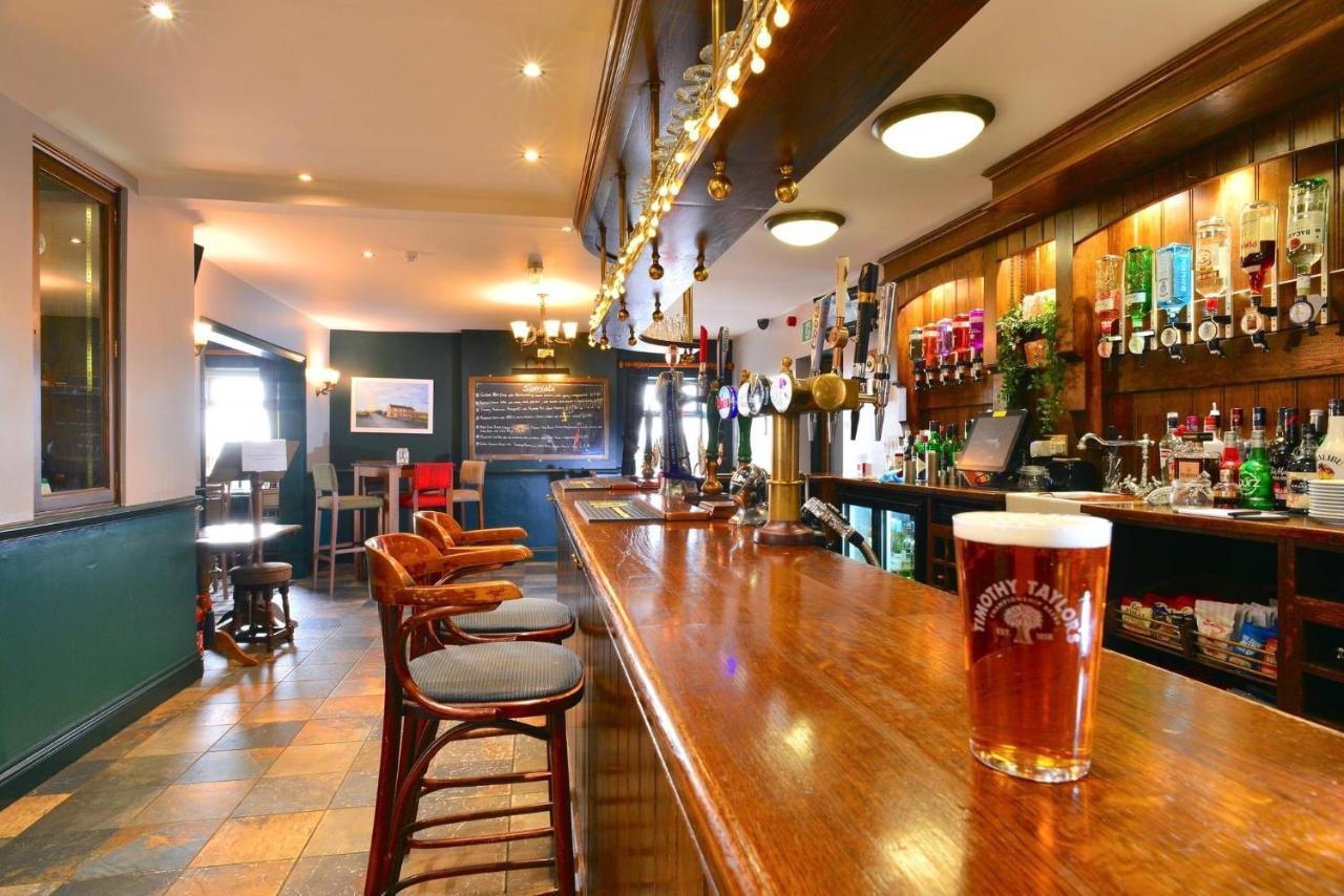 The Crossroads Inn ฮาลิแฟกซ์ ภายนอก รูปภาพ